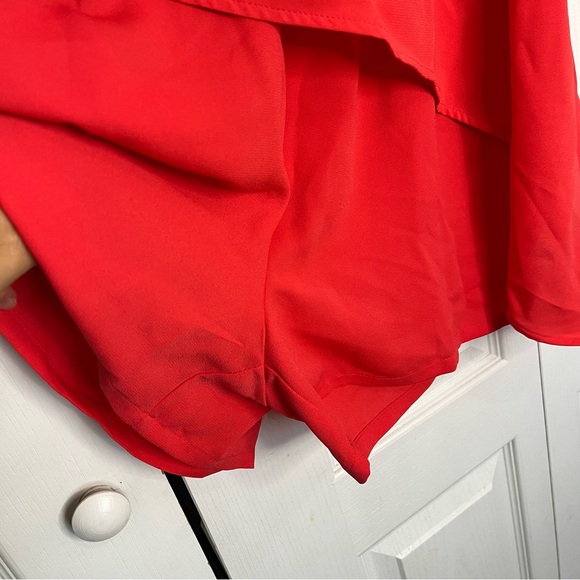 Red Sleeveless Layered Short Jumpsuit - Picture 4 of 5